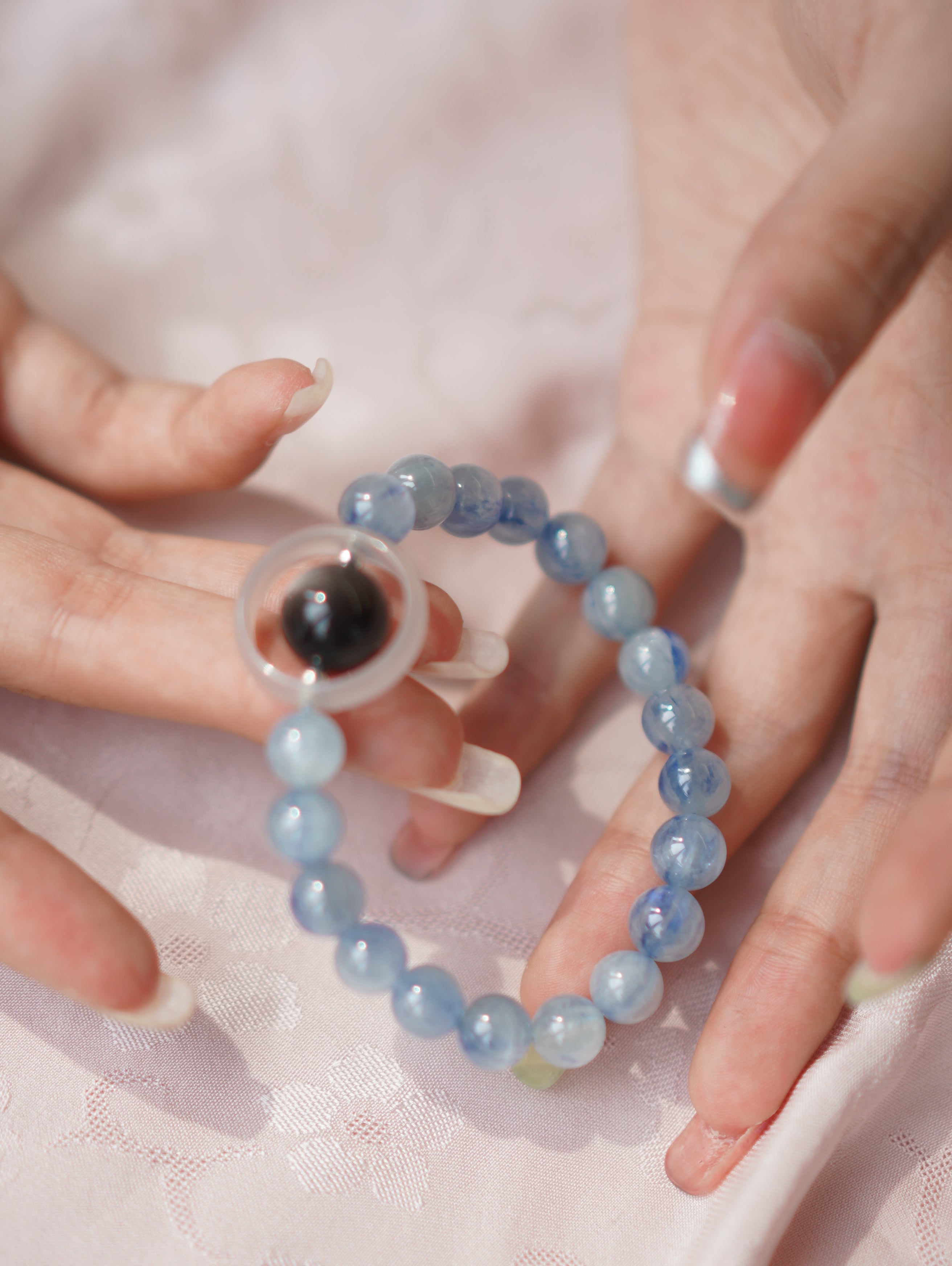 Horizon Blue Bracelet view 4 (DSC09106.JPG)
