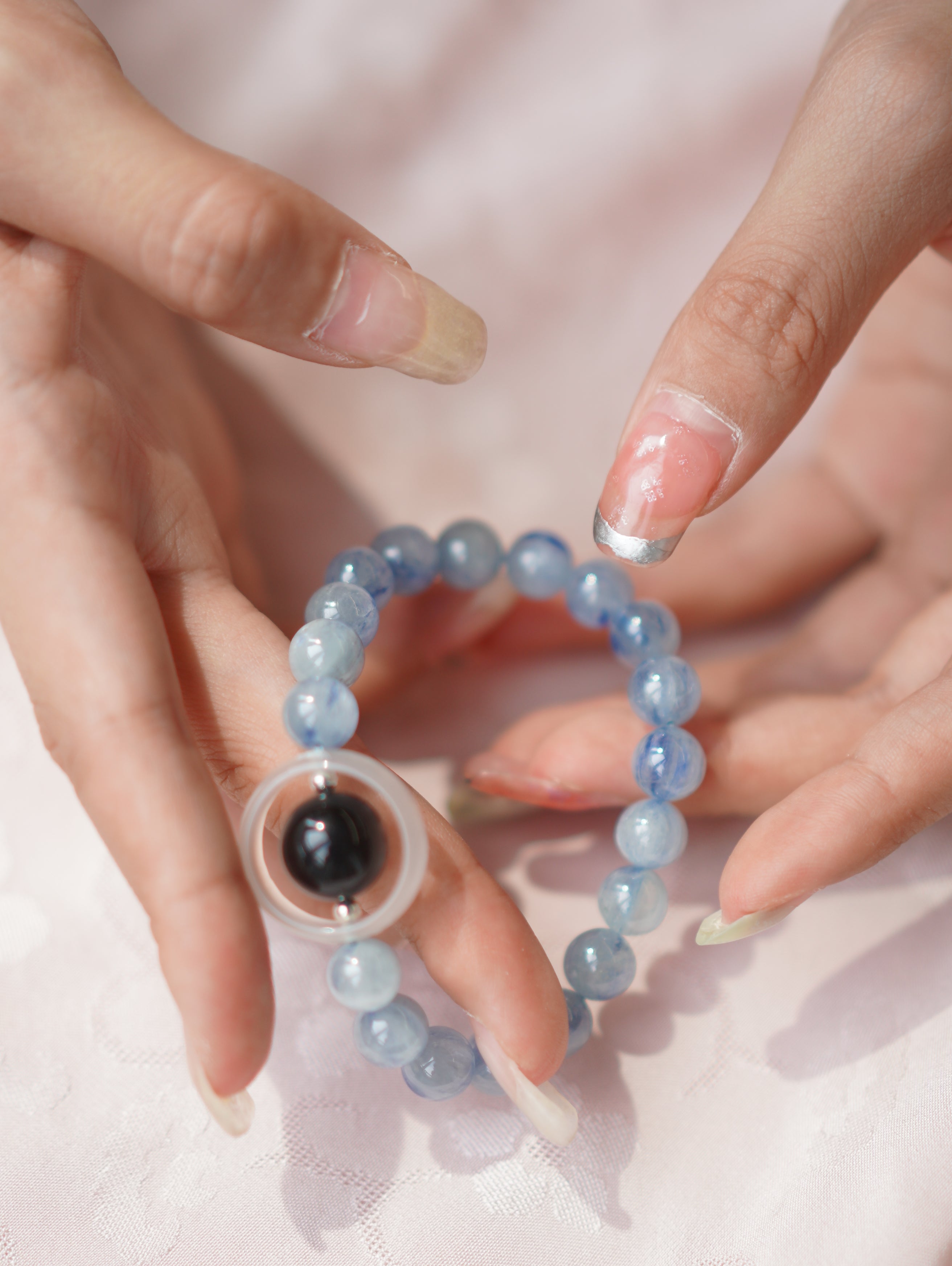 Horizon Blue Bracelet view 5 (DSC09107.JPG)