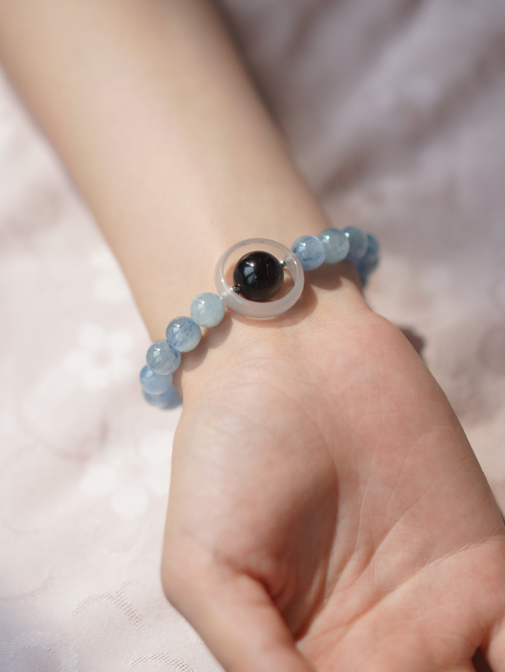 Horizon Blue Bracelet view 7 (DSC09110.JPG)