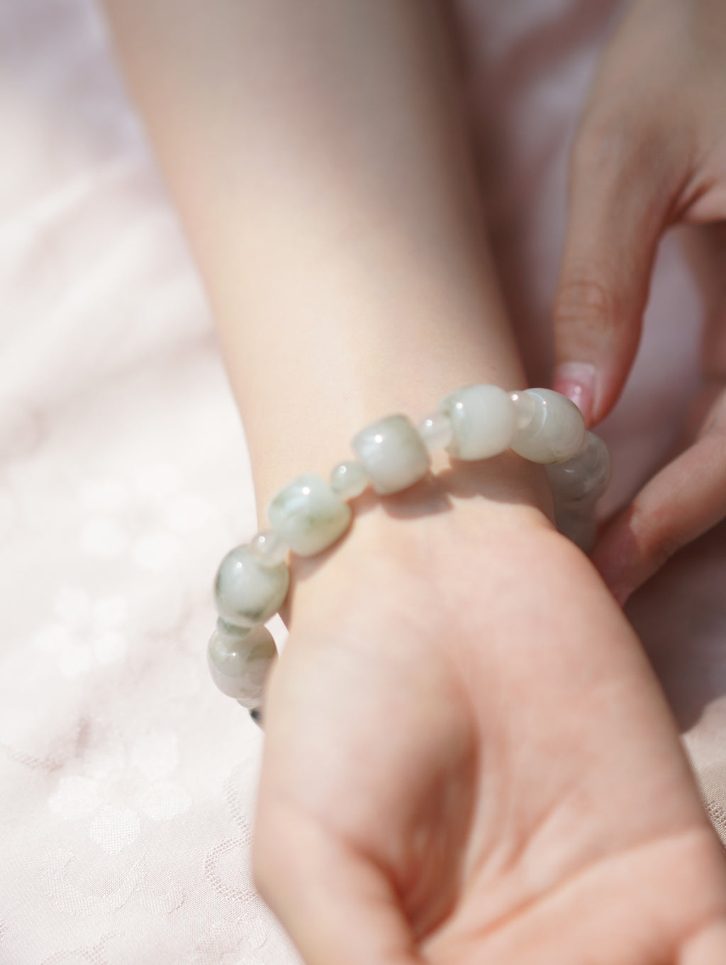 Jade Milk Bracelet view 6 (DSC09115.JPG)