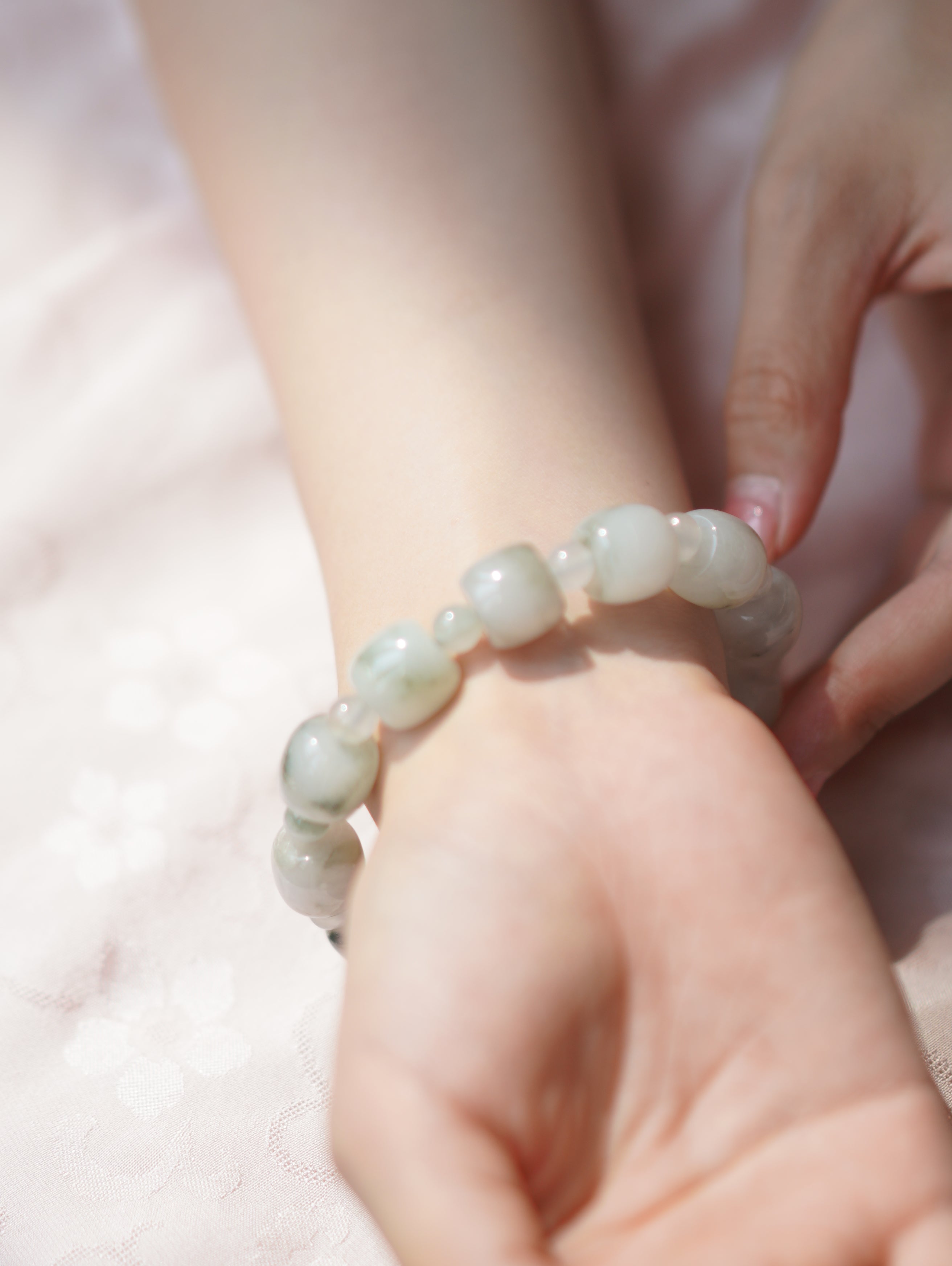 Jade Milk Bracelet view 6 (DSC09115.JPG)